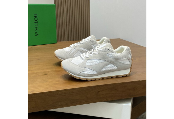 B0tte*a vene*ta orbit sneakers