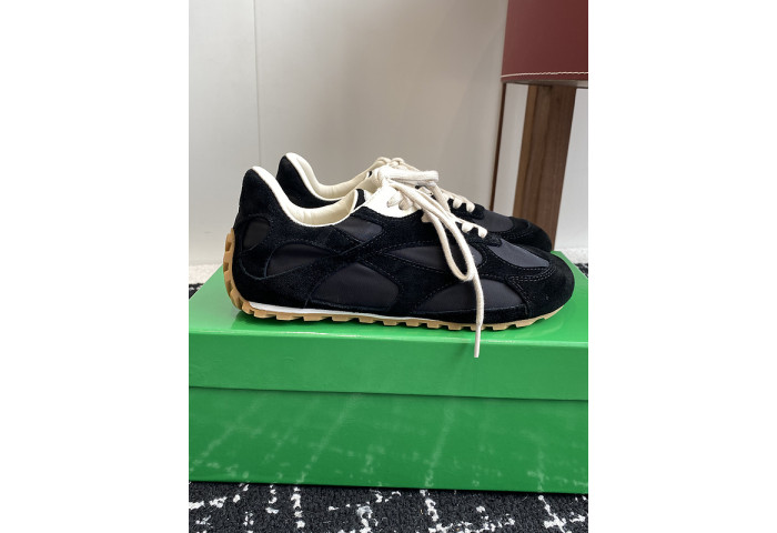 B0tte*a vene*ta orbit sneakers