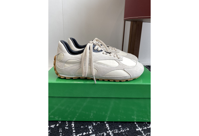 B0tte*a vene*ta orbit sneakers