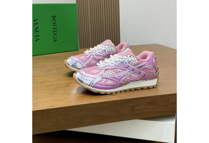 B0tte*a vene*ta orbit sneakers