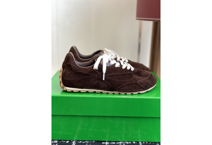 B0tte*a vene*ta orbit sneakers