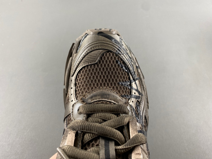 BLCG RUNNER SNEAKER