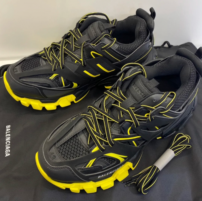 BLCG Track Black Yellow 542023 W3AC1 1070