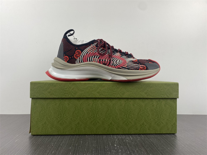 G*u*i1 run sneaker