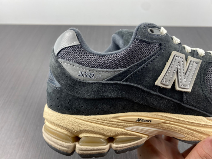 new balance 2002r black dark grey - m2002rho