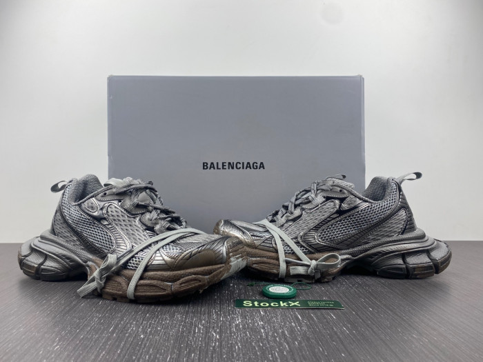 blc* 3xl sneaker