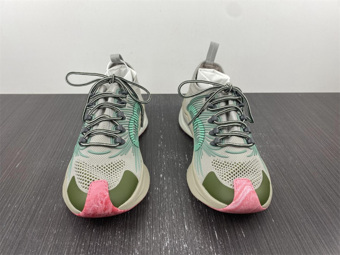G*u*i1 run sneaker
