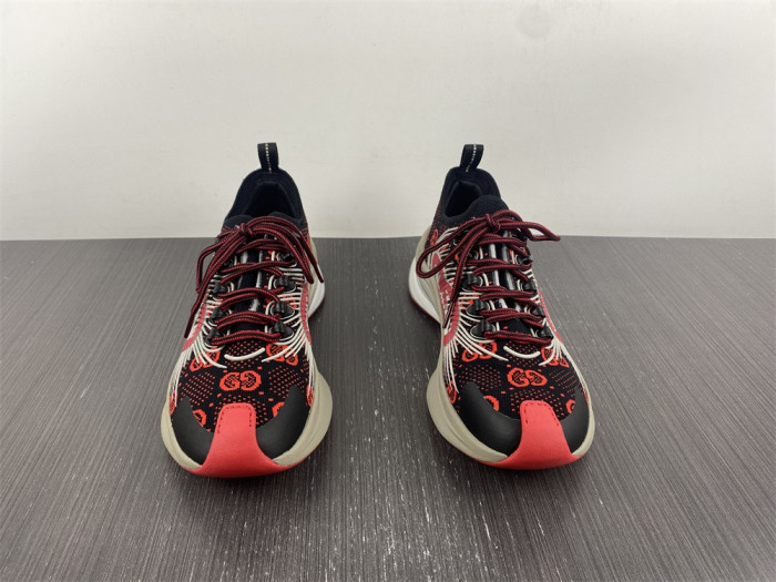 G*u*i1 run sneaker