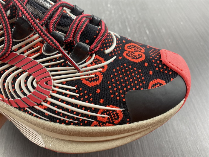 G*u*i1 run sneaker