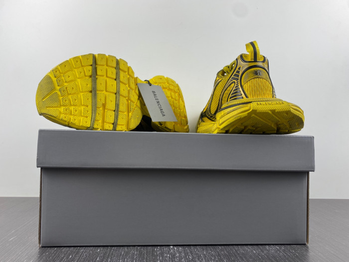 blc* 3xl sneaker