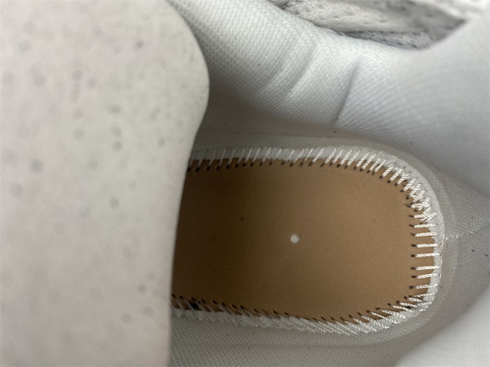 blcg runner sneaker