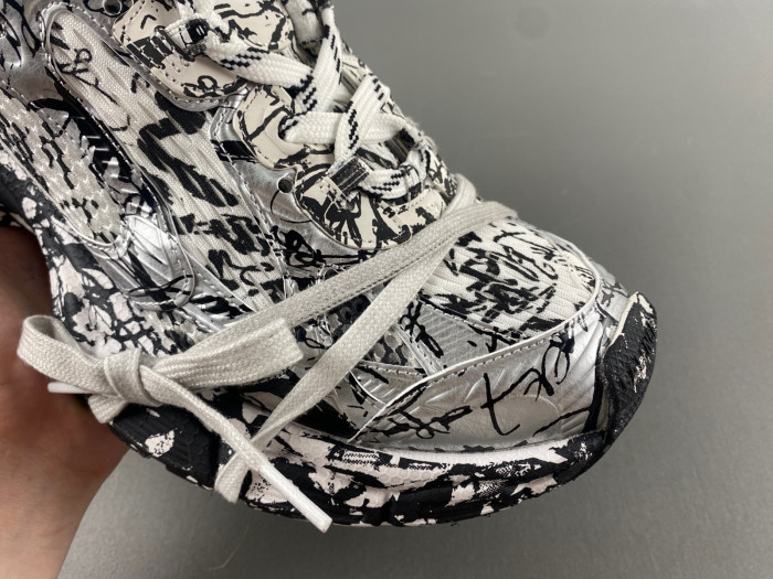 blc* 3xl sneaker