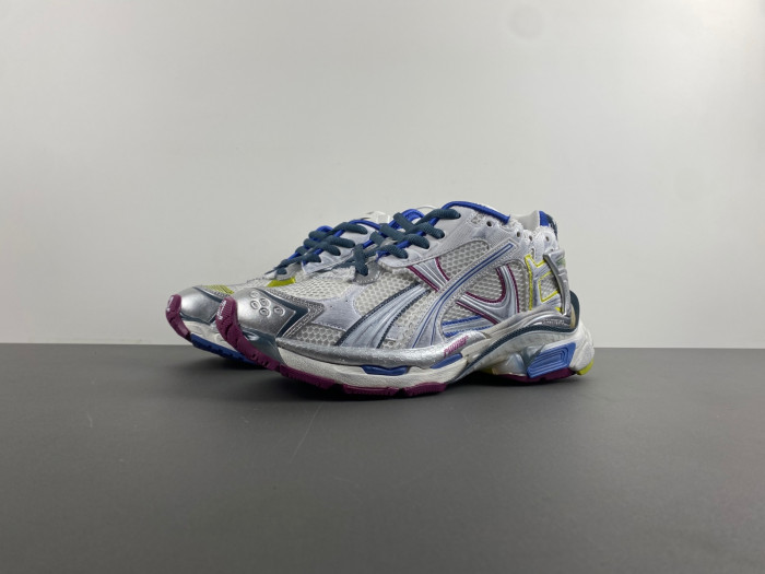 blcg runner sneaker