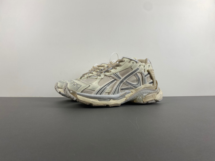 blcg runner sneaker