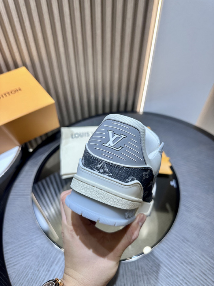 LOU1VTON SNEAKER