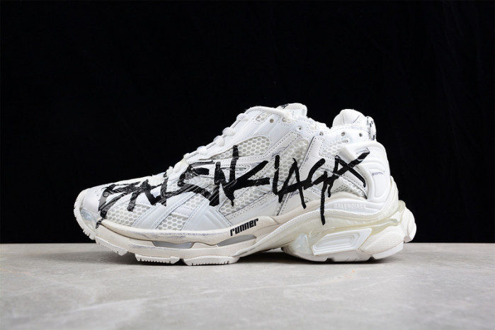 blcg runner sneaker