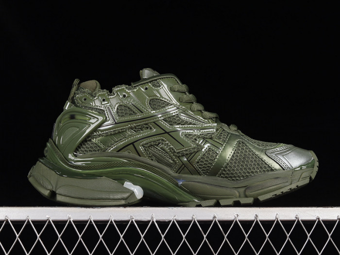 blcg runner sneaker