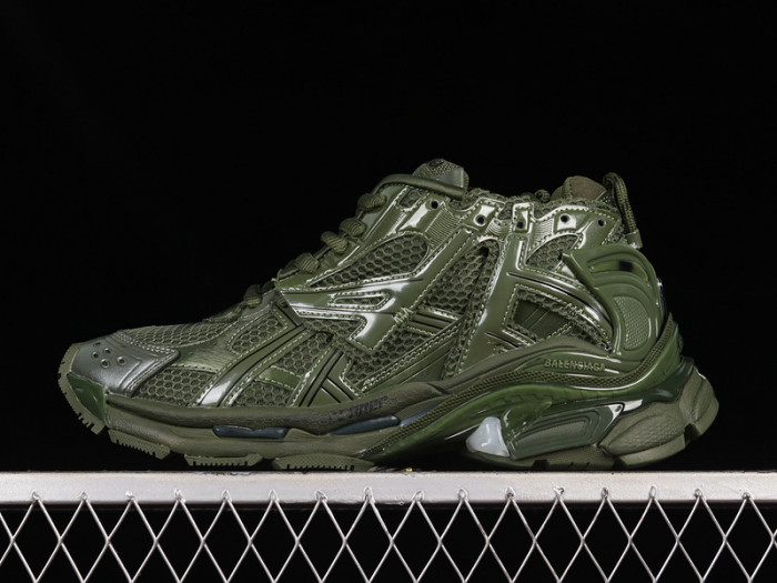 blcg runner sneaker