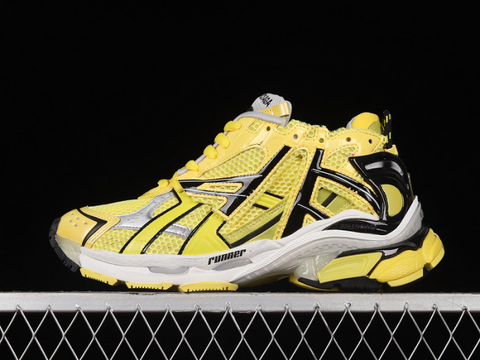 blcg runner sneaker