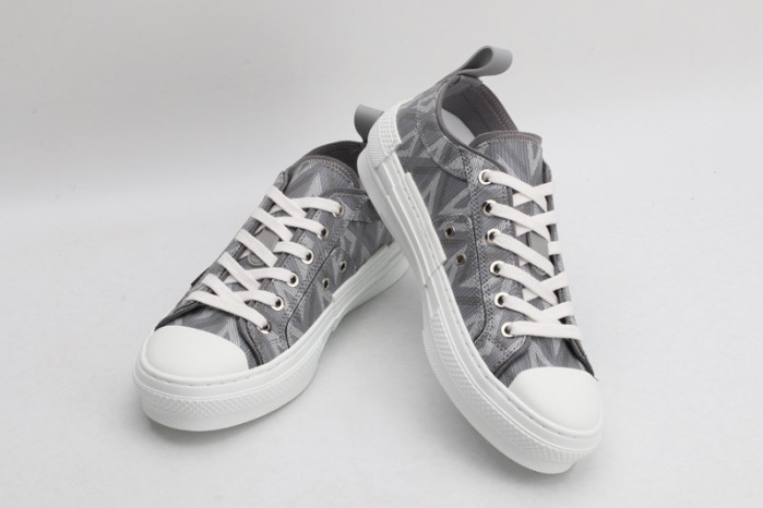 d1or b23 sneaker