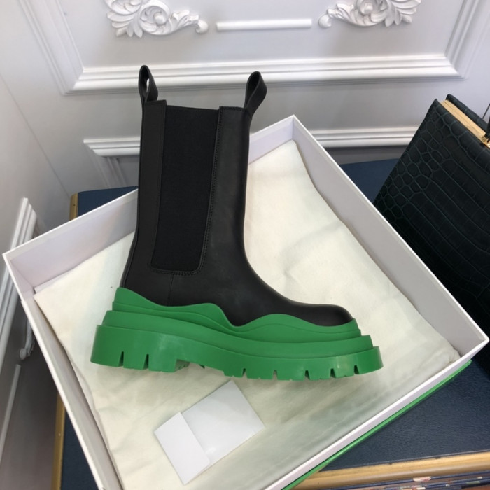 botteg*Ve*ne*ta tire leather ankle boots