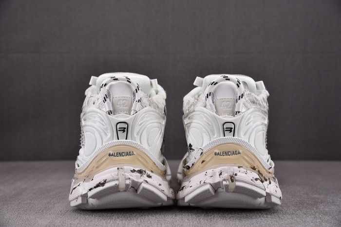 blcg runner sneaker