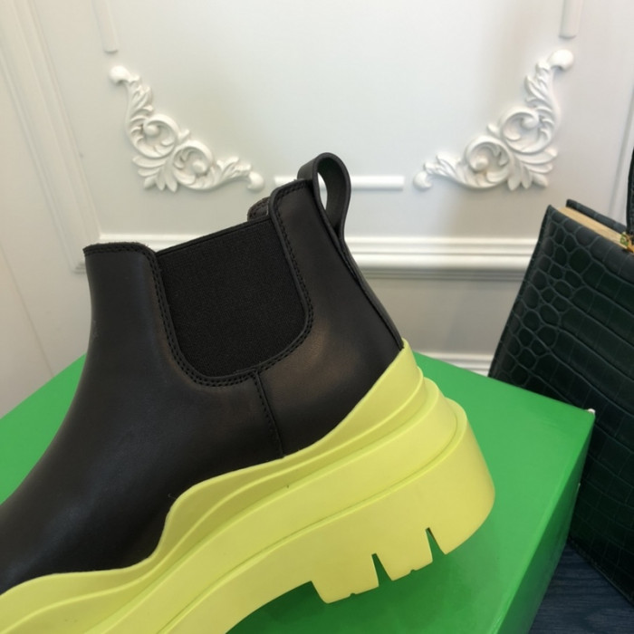 botteg*Ve*ne*ta tire leather ankle boots