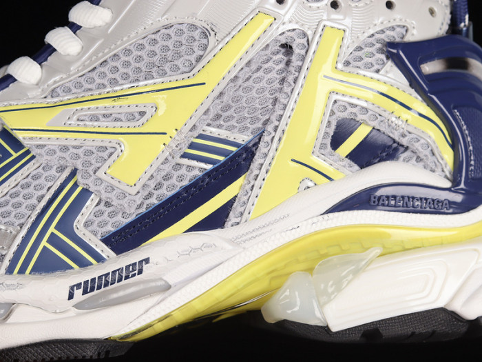 blcg runner sneaker