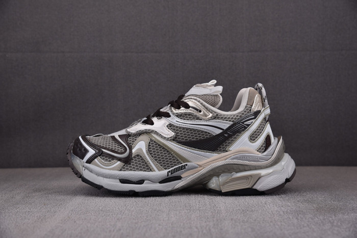 blcg runner sneaker