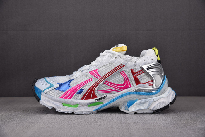 blcg runner sneaker