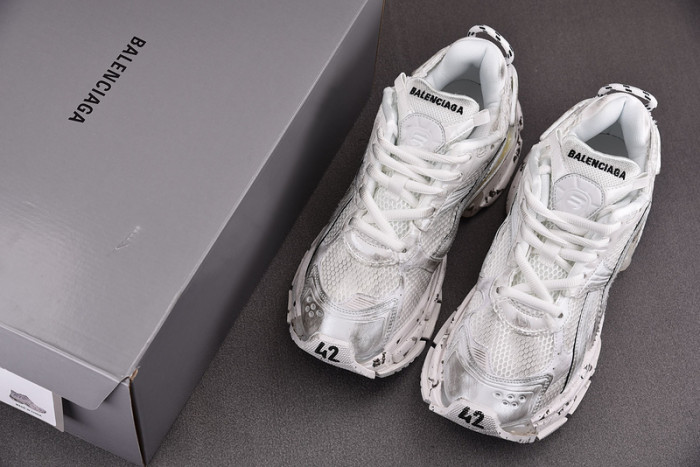 blcg runner sneaker