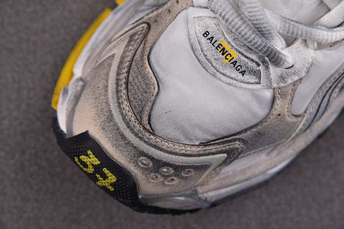 blcg runner sneaker
