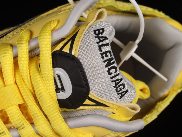 blcg runner sneaker